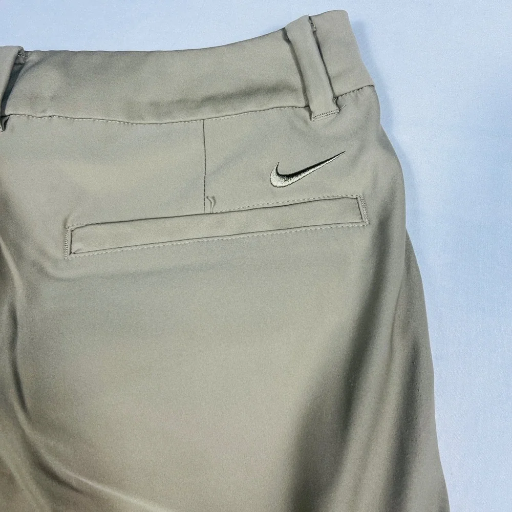 Nike Golf Dri-FIT Khaki Tan Performance Shorts‎ Womens Size 2 589233-234
